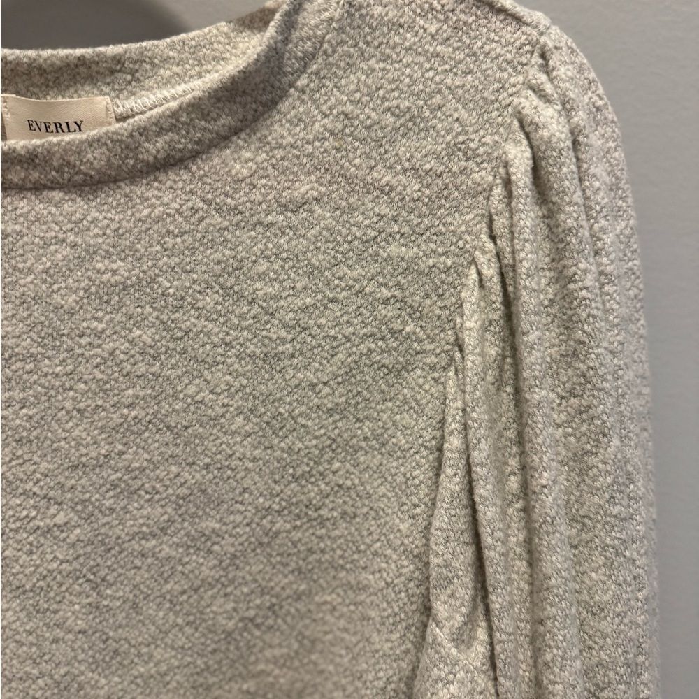 Everly Heather Gray Long Sleeve Top - Picture 2 of 5